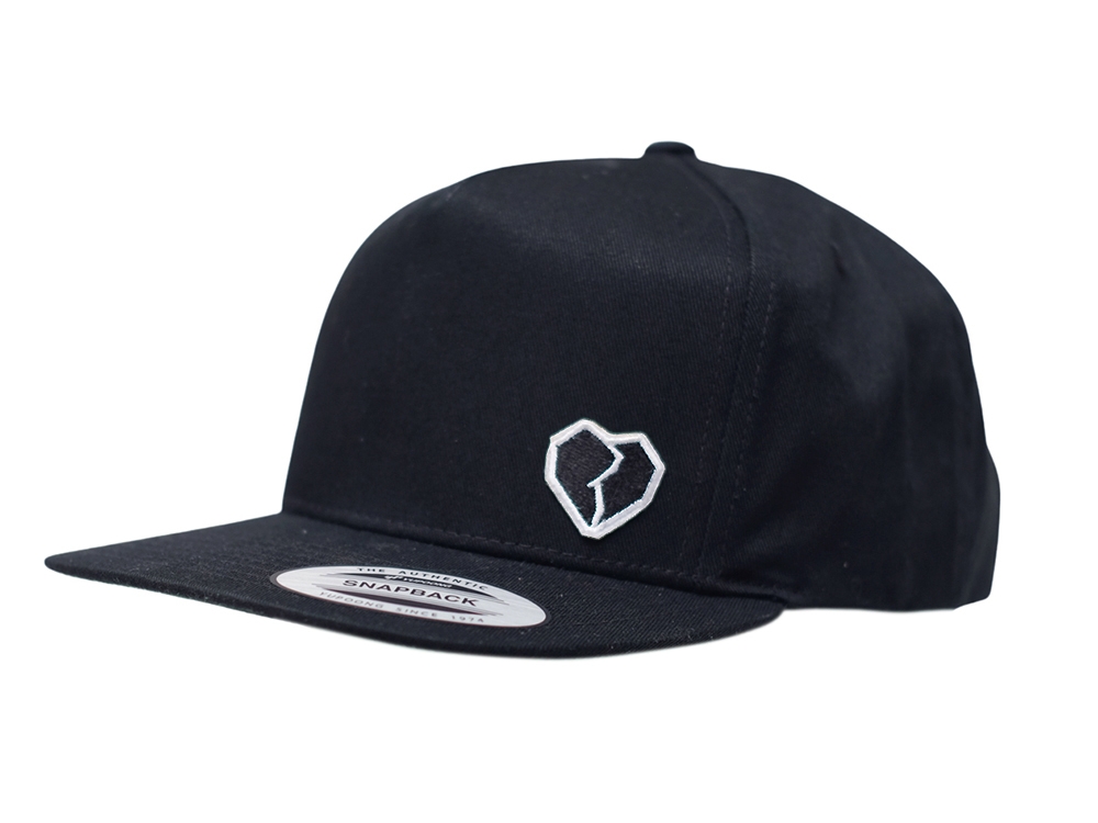 Broken Heart Snapback Cotton Hat Black